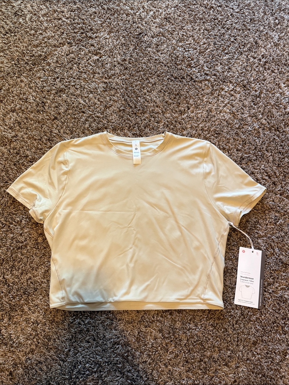 NWT! Lululemon Wundermost crew neck tee